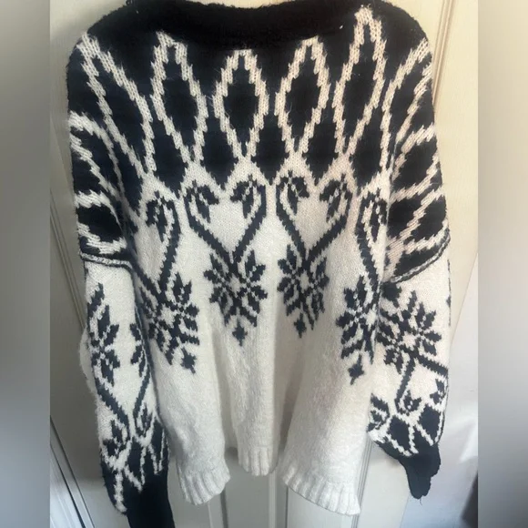 Free People Oversized Chunky Knit Fireside Tunic Sweater Ivory Black Medium - Picture 10 of 16